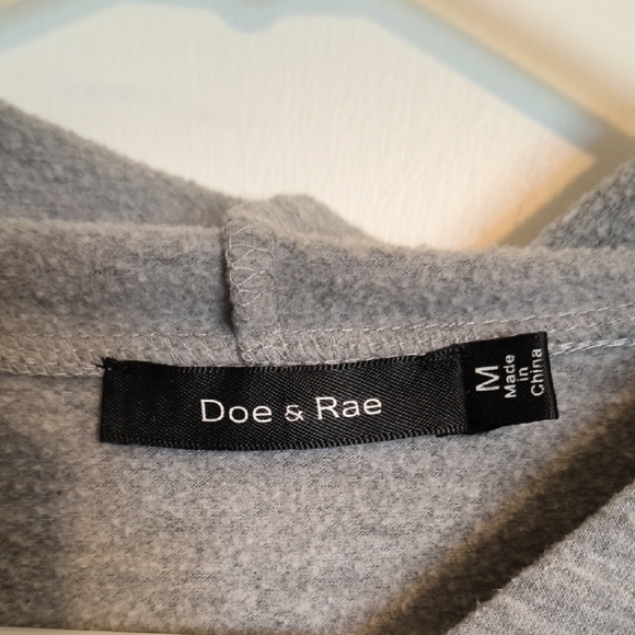 Doe & Rae Light Gray Knit Top - Picture 2 of 3
